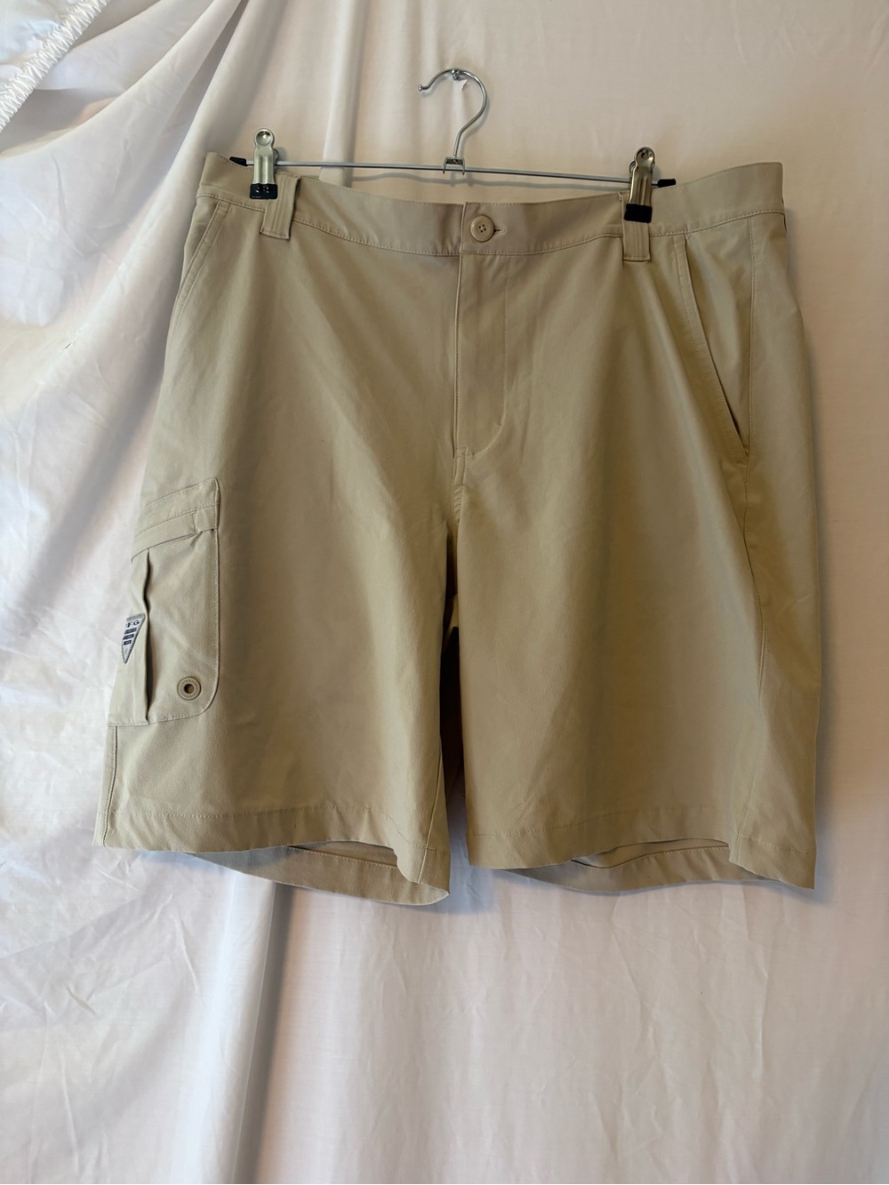 Columbia Tan Men's Cargo Shorts - Lightweight Outdoor Shorts